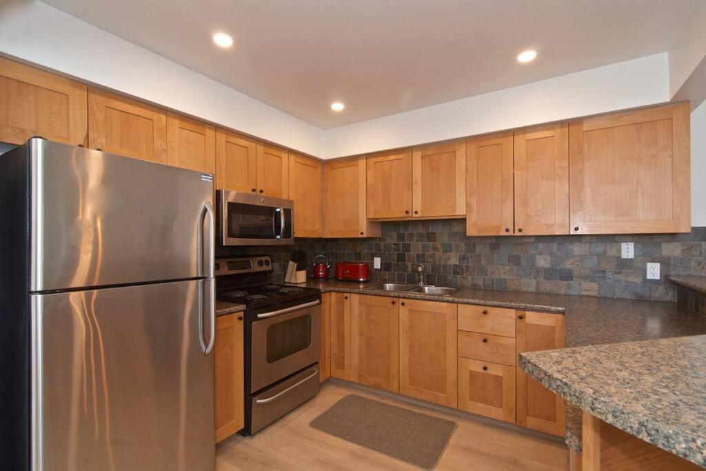 Powderhorn By Whistler Blackcomb Vacation Rentals Eksteriør billede